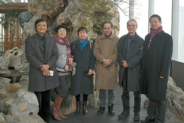 Professor Yin (links) und Gäste